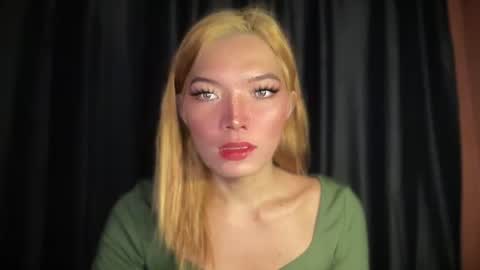 Snapshot of imjustasluttyintownxxx chatting on February 2026 03:16:02 AM Mika online show from February 2026 03:16:02 AM