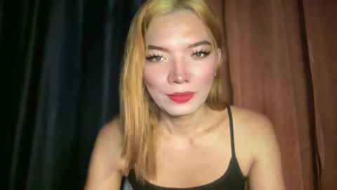 Snapshot of imjustasluttyintownxxx chatting on February 2026 07:41:02 AM Mika online show from February 2026 07:41:02 AM