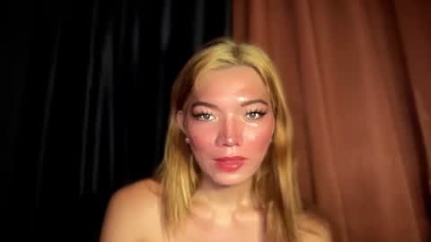 Snapshot of imjustasluttyintownxxx chatting on March 2026 05:08:02 AM Mika online show from March 2026 05:08:02 AM