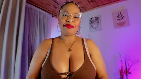 Snapshot of imlauraa chatting on May 2026 12:48:02 AM Laurita Aries Guys on April 13th and 14th I will be offline for my birthday I love you very much. online show from May 2026 12:48:02 AM