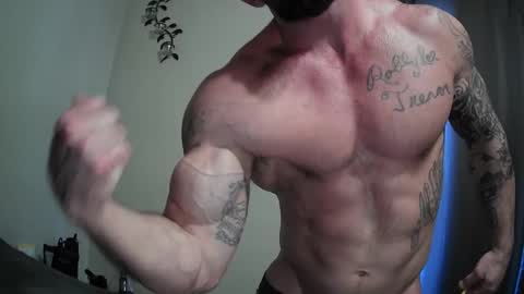 Snapshot of imnewherelollol chatting on January 2025 08:26:01 PM Majordadbod101 online show from January 2025 08:26:01 PM