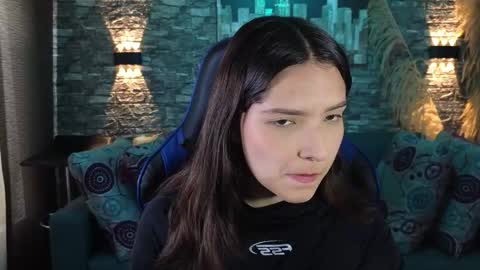 Karen  online show from October 2025 07:22:02 PM