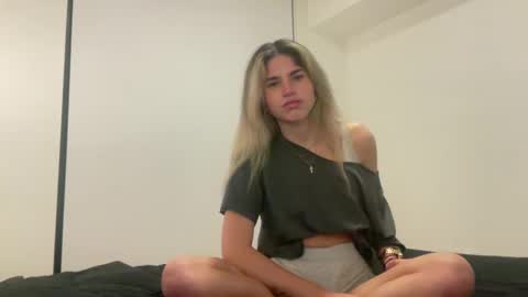 Snapshot of imrubyy chatting on February 2025 02:17:02 AM RUBYY 3 online show from February 2025 02:17:02 AM