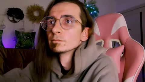 incandenza_ online show from September 2025 10:11:01 PM