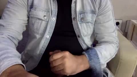 Inchesofhappiness7 online show from November 2025 12:59:02 PM