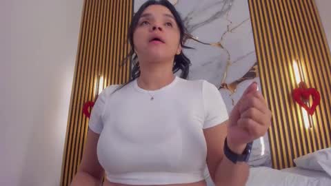 Indi Catalina online show from March 2026 12:08:01 PM