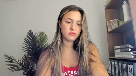 Lana online show from December 2024 12:44:01 AM