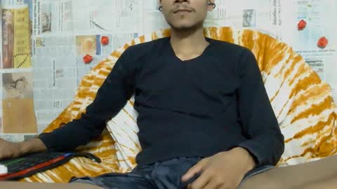 Snapshot of indian_bengali_boy chatting on February 2026 06:14:01 PM Suman Leo online show from February 2026 06:14:01 PM
