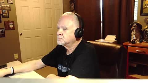 Snapshot of indianapapa chatting on November 2025 02:15:01 PM Papa online show from November 2025 02:15:01 PM