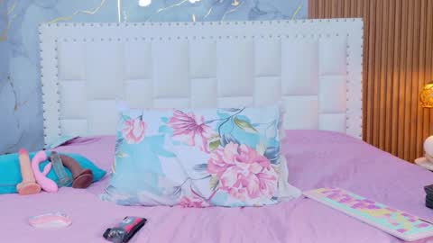 LITTLE AINHOA  online show from November 2025 07:46:02 PM