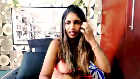 indianhoneyx online show from March 2026 05:45:01 AM