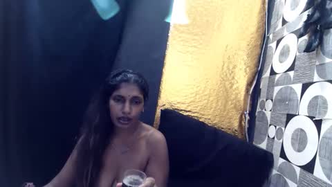 indianhoneyx online show from March 2026 06:40:02 PM