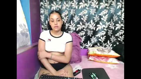 indianmaxine07 online show from October 2025 07:01:02 AM