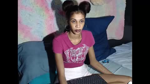 Snapshot of indianqueen5 chatting on November 2025 08:55:01 PM indianqueen5 online show from November 2025 08:55:01 PM