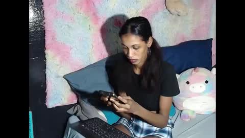 Snapshot of indianqueen5 chatting on December 2025 12:37:02 AM indianqueen5 online show from December 2025 12:37:02 AM