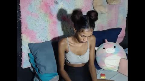 Snapshot of indianqueen5 chatting on December 2025 09:09:02 PM indianqueen5 online show from December 2025 09:09:02 PM