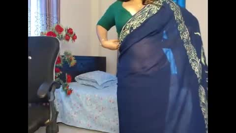 tina online show from November 2025 05:12:03 AM