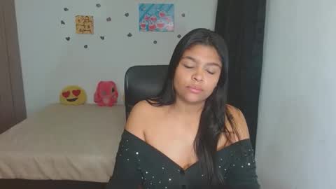 Aleja vallejo online show from November 2025 01:36:01 AM