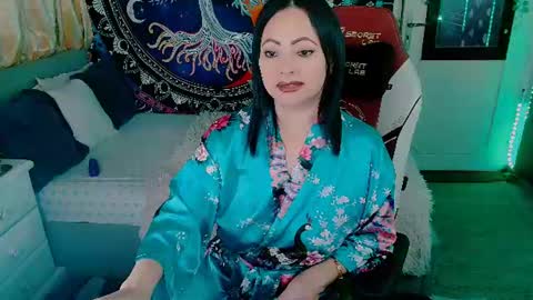 Snapshot of indica_me chatting on June 2026 08:09:02 PM indica_me online show from June 2026 08:09:02 PM