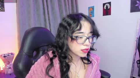 Snapshot of indra_cam chatting on June 2026 05:56:01 AM Diana online show from June 2026 05:56:01 AM
