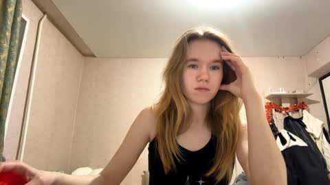 Sofia online show from April 2026 07:16:01 PM