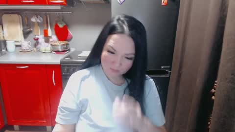 Snapshot of infinity_loveliness chatting on December 2024 06:51:01 AM Infinity online show from December 2024 06:51:01 AM