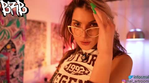 Snapshot of informal_ chatting on December 2024 08:11:02 AM MAL ---  online show from December 2024 08:11:02 AM