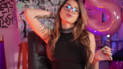 Snapshot of informal_ chatting on February 2025 04:39:02 AM MAL ---  online show from February 2025 04:39:02 AM