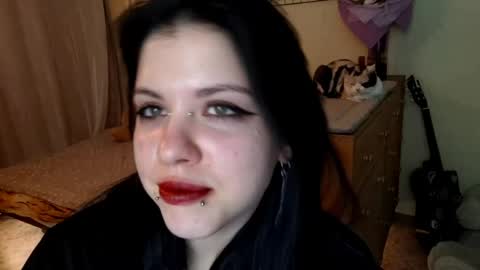 Mia online show from April 2026 02:27:02 PM