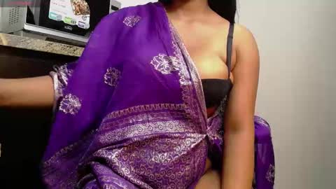 Iniya online show from February 2026 07:43:01 PM