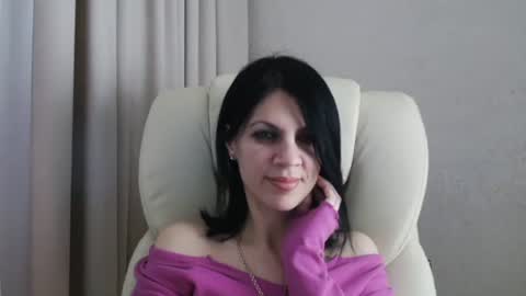 Snapshot of injaathome chatting on March 2025 06:44:01 PM InjaAtHome online show from March 2025 06:44:01 PM