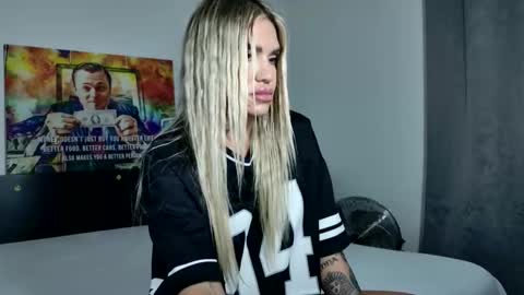 inna_sense online show from October 2025 04:29:02 PM