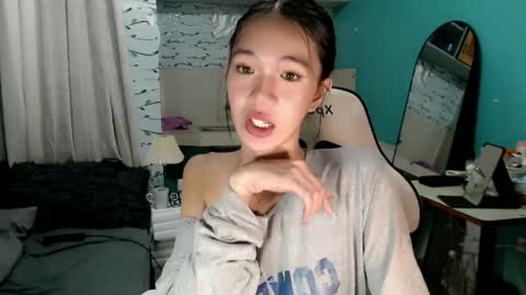 Snapshot of innocent_reign69 chatting on May 2026 04:30:01 AM Reign online show from May 2026 04:30:01 AM