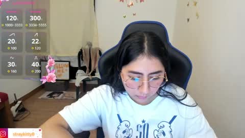 Luna        online show from March 2026 11:50:01 PM