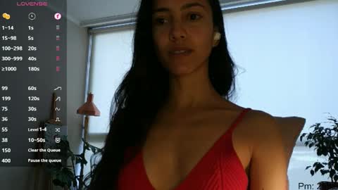 Snapshot of innocentlatiina chatting on June 2026 05:38:02 PM Laroa online show from June 2026 05:38:02 PM