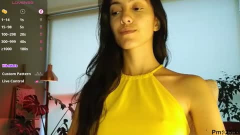 Snapshot of innocentlatiina chatting on July 2026 09:41:01 PM Laroa online show from July 2026 09:41:01 PM