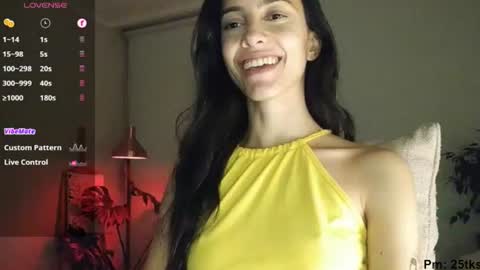 Snapshot of innocentlatiina chatting on July 2026 12:24:01 AM Laroa online show from July 2026 12:24:01 AM