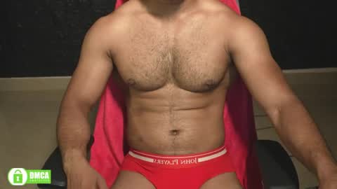 Snapshot of insanestud_miles chatting on May 2026 01:39:01 PM Miles online show from May 2026 01:39:01 PM