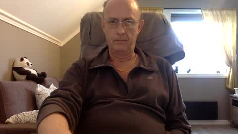 Snapshot of insignia20 chatting on January 2025 12:05:02 PM insignia20 online show from January 2025 12:05:02 PM