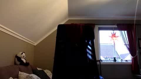 Snapshot of insignia20 chatting on December 2025 11:52:02 AM insignia20 online show from December 2025 11:52:02 AM