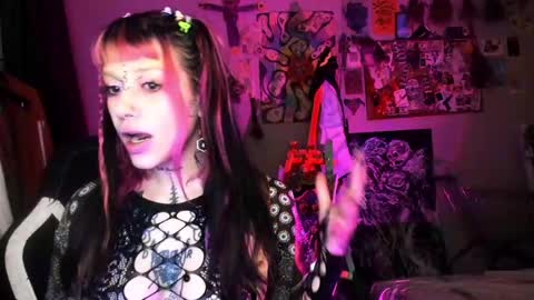 Insunnity666 online show from April 2026 08:40:02 PM