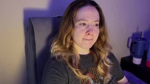 Snapshot of internetfairy_xo chatting on May 2026 05:26:01 AM Faye online show from May 2026 05:26:01 AM