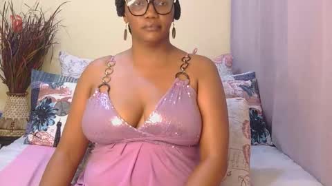 Snapshot of intimacysexy chatting on May 2026 03:08:02 PM boniswa caroline online show from May 2026 03:08:02 PM