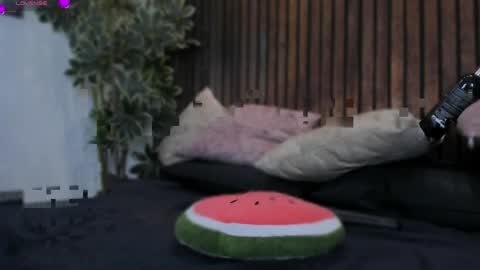 io_chie_ online show from April 2026 04:25:01 PM