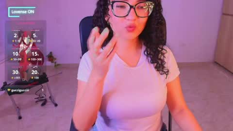 Snapshot of irantzu_hank chatting on June 2026 10:57:01 PM Irantzu online show from June 2026 10:57:01 PM