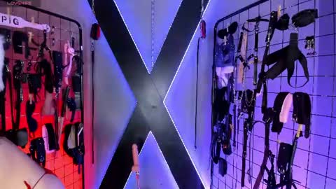 Snapshot of iris_cinthia_bdsm chatting on July 2026 03:02:02 AM iris_cinthia_bdsm online show from July 2026 03:02:02 AM