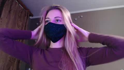 Lily online show from October 2025 03:47:02 PM