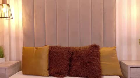 Iris  online show from December 2025 01:49:01 PM