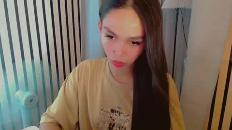 IRISH AND TRIXIE online show from April 2026 02:38:02 AM