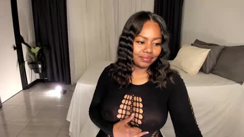 Snapshot of irismoon777 chatting on October 2025 10:05:02 AM Rose online show from October 2025 10:05:02 AM